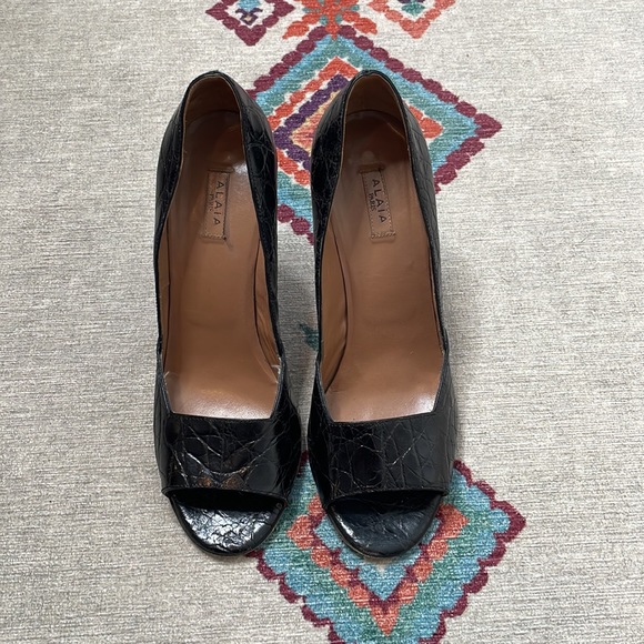 Alaia Open Toe Croc pumps - Picture 2 of 10